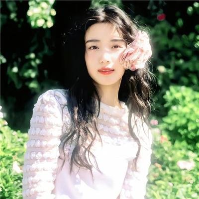年轻女子